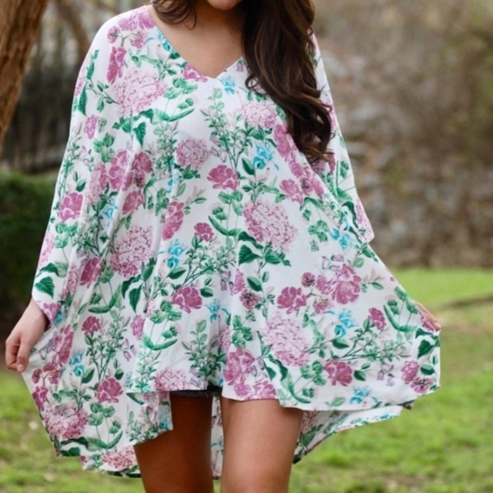 Show Me Your MuMu Floral Batwing V-Neck Blouse